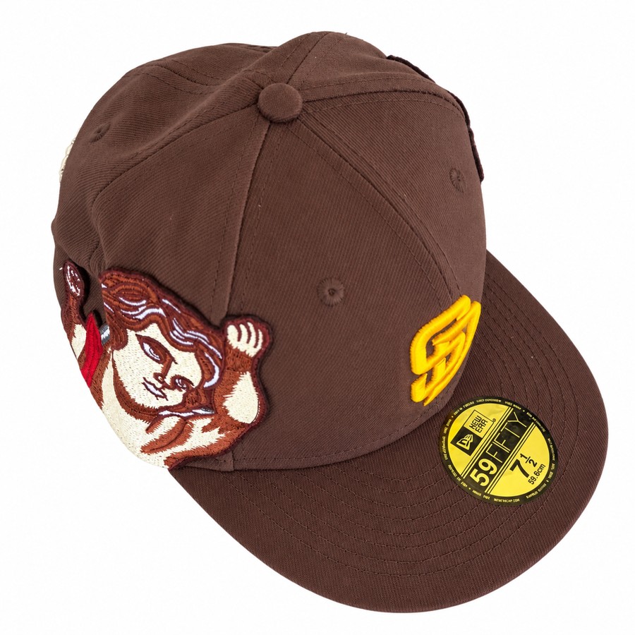 San Diego • Brown cherub graphic fitted