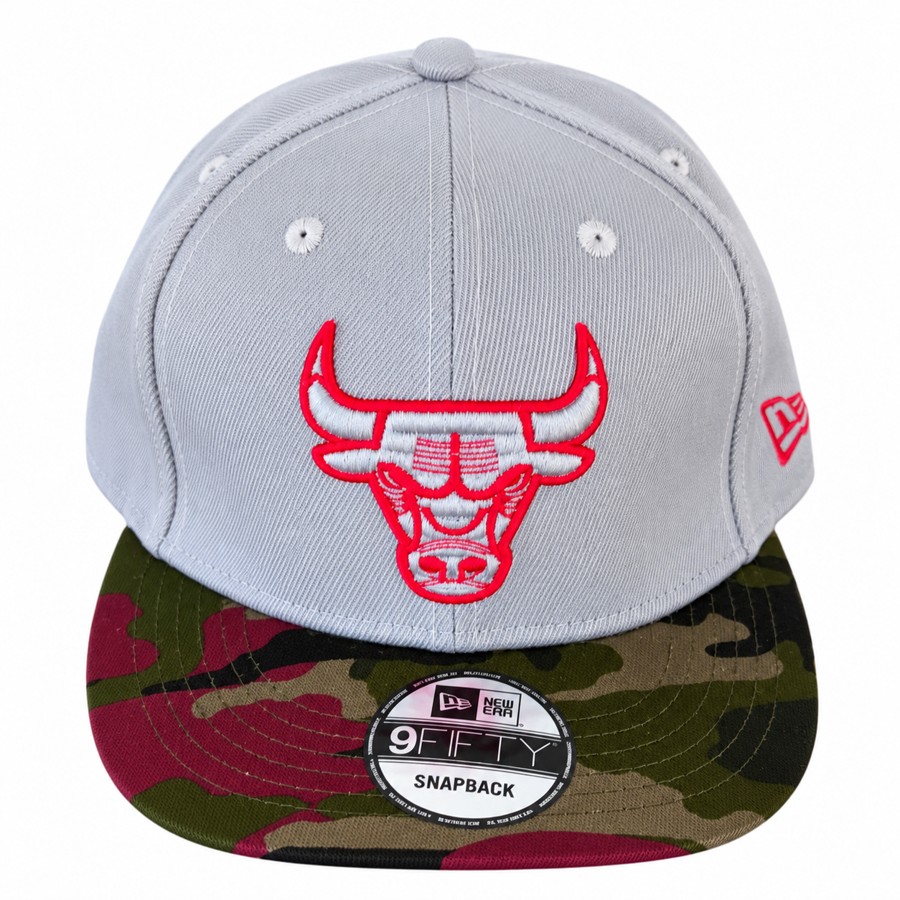 Chicago Bulls • Gray camouflage-brim snapback
